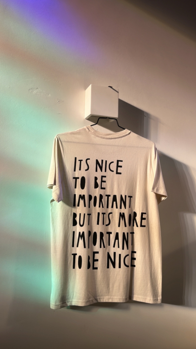 House of Meaning T-shirt Colourful living